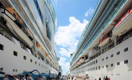 Cruise Ships at St Maarten